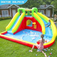 Château de saut à Jet gonflable, livraison rapide, médecin Dolphin, nouveau, à la mode, avec pistolet à eau coulissant et piscine, fabricant en chine