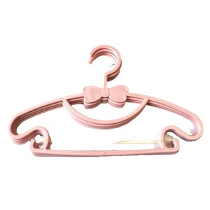 Percha para ropa de niños, tipo gancho rectangular, color aleatorio, percha de tela de terciopelo para ropa de bebé, tendedero, diseño sin rastro - Product Image 4