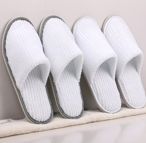 Pantuflas Desechables de Hotel de Alta Calidad con Logotipo Personalizado, Diseño Antideslizante Tipo Waffle, para Servicio a la Habitación - Product Image 5