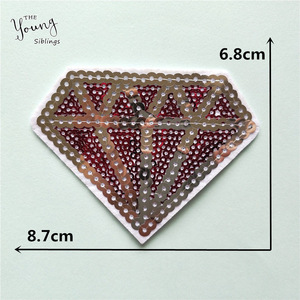 Patch personnalisé pour la Saint-Valentin, lettre scintillante et cœur, fer à repasser sur chenille - Product Image 3