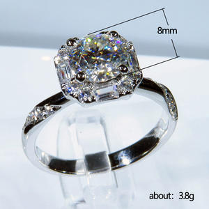 Anello con Diamante F1370 in Oro Bianco, Taglio Brillante Naturale Rotondo, Colore D, Gioiello da Donna per Fidanzamento - Product Image 5