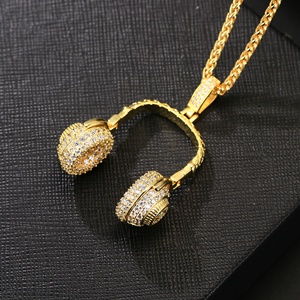 VANFI Vente en gros Pendentif casque <span class=keywords><strong>circumaural</strong></span> en zircon glacé bijoux hip hop personnalisés plaqué or - Product Image 3