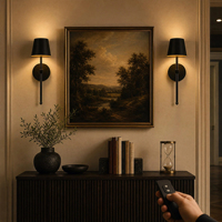 Applique Murale LED Moderne Nordique Minimaliste Rechargeable Magnétique USB-C Tactile et Télécommandée à Intensité Variable en Fer pour Chambre à Coucher avec Abat-jour Carré