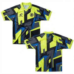 Maillot de football rétro personnalisé OEM ODM style Blokecore à col en V, jaune fluo, noir, bleu, camouflage, sublimation intégrale pour l'entraînement - Product Image 1