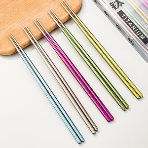 ตะเกียบไทเทเนียมบริสุทธิ์ทรงกลมสีทึบต้านเชื้อแบคทีเรียทนความร้อนช้อนส้อมสำหรับเดินทางสำหรับใช้ในบ้านและกลางแจ้ง - Product Image 2