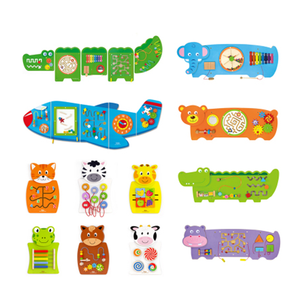 Usine crocodile train avion grenouille jouets mural en <span class=keywords><strong>bois</strong></span> jouets enfants jouet éducatif panneau de jeu mural pour enfants en bas âge jouet mural - Product Image 3