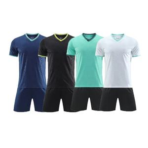Großhandel Schnelltrocknende Sublimations-Fußballbekleidung Einfarbige Fußballtrikots Individualisierte Fußballtrikots für Herren - Product Image 1