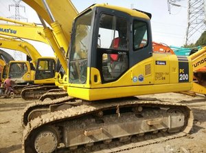 Excavadoras Usadas Komatsu PC200-7 con Sistema Hidráulico CLSS – Control Suave, Gran Fuerza de Excavación - Product Image 6