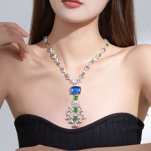 Nueva alta calidad exagerada calabaza grande diseño de moda joyería estilo chino Coral rojo Cadena de suéter exagerada - Product Image 1