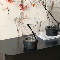 Vase à fleurs en verre transparent en stock pour la décoration intérieure Vase en verre à base de bois décoratif de table d'intérieur