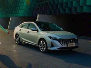 Changan Ruicheng PLUS 2022 Sedán Familiar con Pantallas Táctiles Dobles de <span class=keywords><strong>12</strong></span>.3 Pulgadas, Sedán Espacioso A+ de 4800 mm de Longitud y 2770 mm de Distancia entre Ejes, Automático R17 Nuevo - Product Image 1