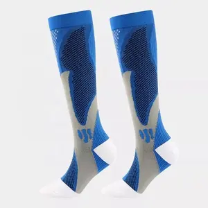 Wholesale 20-30 mmhg professional knee high anti-microbial running compression sports socks for running cycling foot