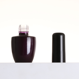 Botella Vacía para Esmalte <span class=keywords><strong>de</strong></span> Uñas al por Mayor, Tapa Met Bortel, Escultura <span class=keywords><strong>de</strong></span> Fibra <span class=keywords><strong>de</strong></span> Vidrio, Diseño Hueco Negro Mate, para Aceite - Product Image 2