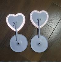 Miroir de maquillage intelligent pliable en forme de cœur avec logo personnalisé, éclairage LED, table de maquillage personnalisée