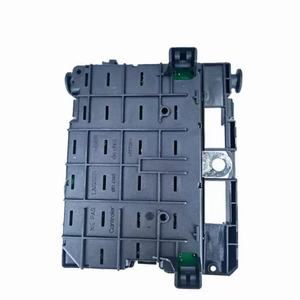 Convient pour Peugeot 307, 406, 807 et Citroën C3, <span class=keywords><strong>C4</strong></span> boîte à fusibles B5 boîte à fusibles - Product Image 2