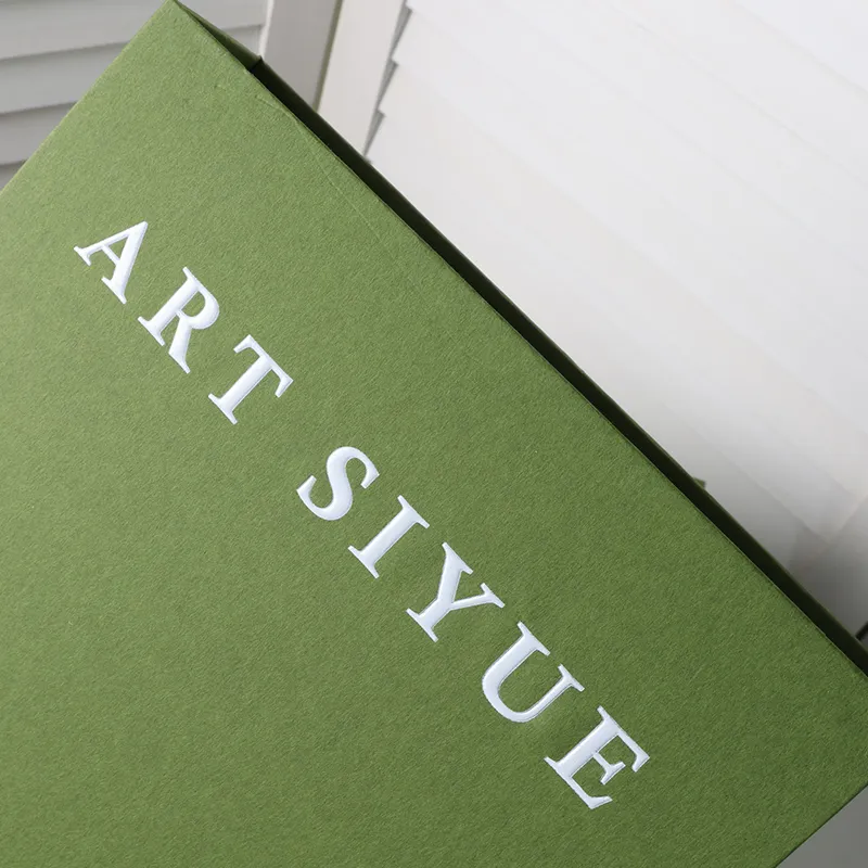 עיצובים יוקרתיים ספר לוגו מותאם אישית קופסת מתנה מקרטון ירוק עם סרט