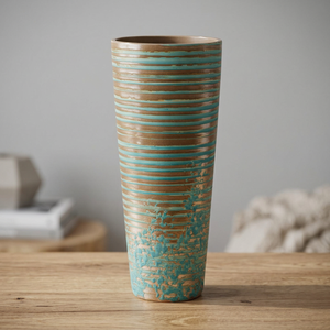 Vase à fleurs en Aluminium et fer, Long en métal, patine dorée, finition rustique, pour fleur artificielle, à un prix très raisonnable - Product Image 1