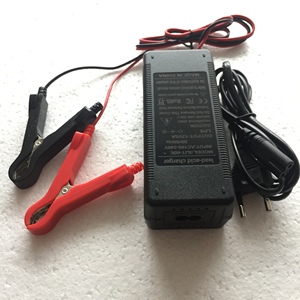เครื่องชาร์จ<span class=keywords><strong>แบตเตอรี่</strong></span>ตะกั่วกรด <span class=keywords><strong>12V5A</strong></span> สำหรับ<span class=keywords><strong>แบตเตอรี่</strong></span>ตะกั่วกรดและรถจักรยานยนต์ไฟฟ้า - Product Image 3