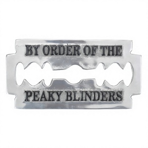 Plaque en métal au design de lame, facile à fixer au mur et à la porte, plaque personnalisée de l'Ordre des Peaky Blinders, artisanat fait main - Product Image 1