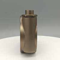 Adaptor Pelat Sandwich Pendingin Oli Termostatik Aluminium CNC Berkinerja Tinggi HaoFa dengan Port 10AN & Sensor untuk Mesin
