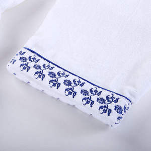 2025 nuovo Design <span class=keywords><strong>accappatoio</strong></span> di lusso <span class=keywords><strong>100</strong></span>% <span class=keywords><strong>cotone</strong></span> bianco e blu <span class=keywords><strong>accappatoio</strong></span> migliore qualità ricamata per <span class=keywords><strong>uomo</strong></span> tessuto logo personalizzato - Product Image 5