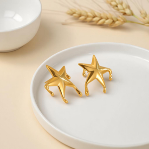 Style doux et romantique, avec une touche de sophistication. Étoiles en forme de goutte d'eau en acier inoxydable doré, simples mais polyvalentes. - Product Image 4