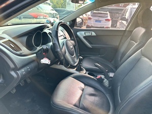 Voiture <span class=keywords><strong>d</strong></span>'<span class=keywords><strong>occasion</strong></span> pour Forte 1.6L 5 vitesses automatique Euro VI modèle 2015 – Berline 5 places de grande <span class=keywords><strong>valeur</strong></span> - Product Image 4