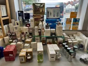 Elore USA, Entrega en 3-5 Días, Perfume Árabe de Larga Duración con Aroma Floral Líquido para Uso Diario Femenino, Eau de Cologne, Moderno y Lujoso - Product Image 3