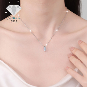 Collana da Donna LOYE con Pendente in <span class=keywords><strong>Moissanite</strong></span> D-color da 1 Carato, Semplice e Personalizzata, Catena Clavicolare Occhio d'Angelo in Argento S925 - Product Image 4