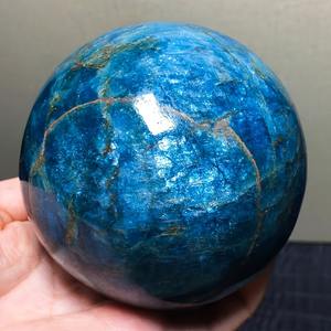 Sphère de pendule en apatite bleue de 8,5-9 cm avec motif floral, pierres de guérison naturelles pour la méditation et les objets de sorcellerie - Product Image 6