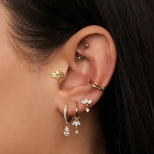 Boucles d'oreilles en alliage de titane G23, pendentif en zircon, clous en forme de cœur pour piercing d'oreille ou de lèvre, bijoux ASTM F136 - Product Image 2