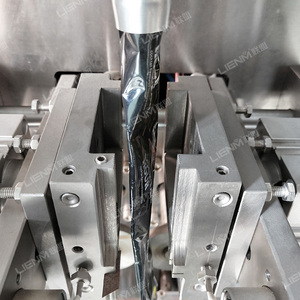 Machine <span class=keywords><strong>d</strong></span>'emballage multifonctionnelle, machine de remplissage de sachets en papier kraft pour poudre de café, machine de remplissage de <span class=keywords><strong>shampoing</strong></span> - Product Image 4