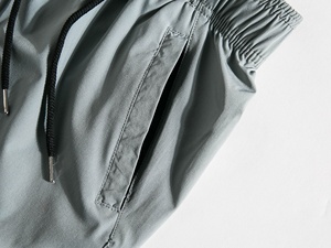Quality Plain Color Nylon Stretchy <strong>Knee</strong> <strong>Length</strong> Active Sports <strong>Men</strong> <strong>Shorts</strong> Zipper Pockets Casual Wear Gym <strong>Shorts</strong> - Product Image 6