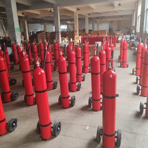 Preço barato & Fonte Fábrica De Fabricação 150BAR Aço Móvel Vermelho/Preto 10KG Extintor De <span class=keywords><strong>CO2</strong></span>/Extincteur/Extintores de incêndio - Product Image 1