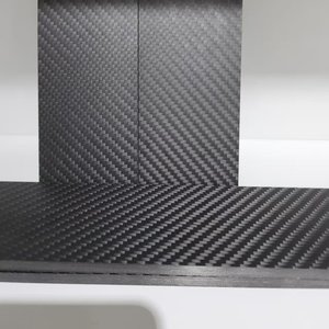 แผ่นคาร์บอนไฟเบอร์ทนต่อแรงกระแทก: จำเป็นสำหรับอุปกรณ์กีฬาเช่นโครงจักรยานและไม้ฮ็อกกี้ - Product Image 4