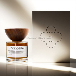 Nouvelle Arrivée Flacon de Parfum Vide Transparent avec Pompe à Pression Ronde 30ml 50ml 100ml en Verre avec Bouchon en Bois - Product Image 2