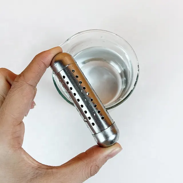Mini bâton ioniseur d'eau alcaline portable magnétique Filtre minéral Baguette à eau hydrogène alcaline à ions négatifs