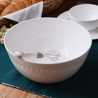 Assiette de table en céramique de porcelaine fine blanche pure, style coréen, motif chapelet bouddhiste, créative et pratique, avec décor en relief