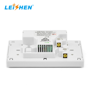 Nuovissima Presa Elettrica a Muro Australiana 250V con Pannello Touch USB 10A, 2 Interruttori e Caricatore da Parete - Product Image 5