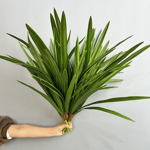 Plantes artificielles : Lys, <span class=keywords><strong>Cymbidium</strong></span>, Feuilles d'herbe, Plante araignée, Clivia, vertes en <span class=keywords><strong>pot</strong></span>, pour aménagement paysager, décoration maison et mariage, résistantes aux UV - Product Image 1
