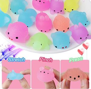 Giocattoli Mini Mochi Luminosi al Buio, Giocattoli Antistress in Plastica TPR a Forma di Gatto Kawaii - Product Image 1