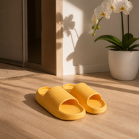 Sandales et claquettes de douche en EVA injecté pour salle de bain