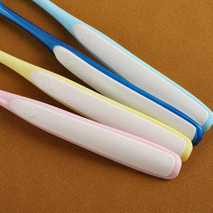 Cepillo de Dientes Suave para Mascotas con Estuche de Viaje, Cepillo de Dientes para Perros y Gatos con Cerdas Suaves para <span class=keywords><strong>el</strong></span> Cuidado Bucal y la Limpieza de Dientes - Product Image 6