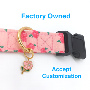 Fabriek Groothandel Reflecterende Zachte Polyester & Katoenen Gesp Hond & Kat Kraag Met Snelle Release Anti-Verloren Roze Bloemen Print - Product Image 4