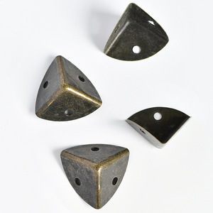 Antique Style Bronze <b>Corner</b> <b>Protectors</b> 20 Mm Hole Durable Rustic Design For Wooden Boxes Home Decor Hardware Accessories - Product Image 1