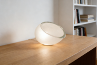 Lampe de chevet artistique en verre soufflé à la bouche, forme organique, avec éclairage doux et diffuse, alimentation AC/DC, LED à intensité variable, design décoratif
