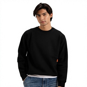 เสื้อสเวตเชิ้ตผู้ชายสีดำ ผ้าฝ้ายฟลีซ เป็นมิตรกับสิ่งแวดล้อม ทรงปกติ คอกลม พิมพ์ลายตัวอักษรด้านหลัง สวมใส่สบายๆ ในฤดูหนาว - Product Image 2