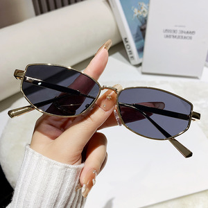 Polygonal <b>Small</b> <b>Frame</b> Metal <b>Sunglasses</b> UV400 PC Lens Unisex Outings Cycling Driving Stage Parties - Product Image 3