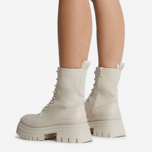 Bottes de motard en similicuir <span class=keywords><strong>beige</strong></span> à semelle épaisse à lacets pour femmes et dames, bottes de luxe, nouvelle collection hiver - Product Image 3