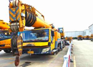 מנוף בנייה רשמי של XCMG דגם QY110K, מנוף משאית משומש במשקל 110 טון, במצב טוב - Product Image 2